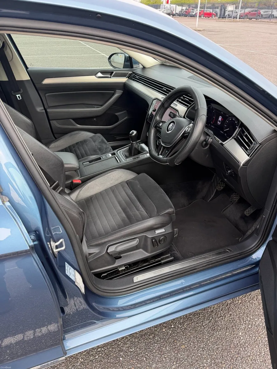Volkswagen Passat highline sport - Image 2