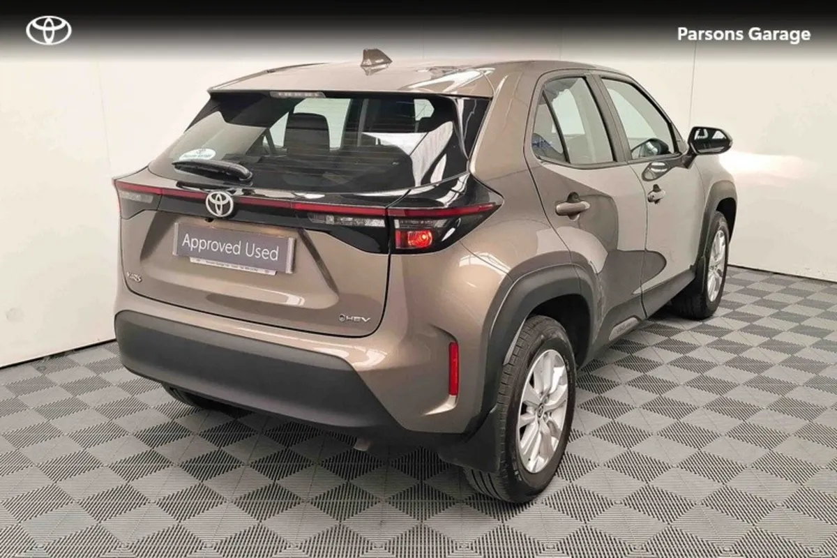 Toyota Yaris Cross YARIS CROSS LUNA - Image 2