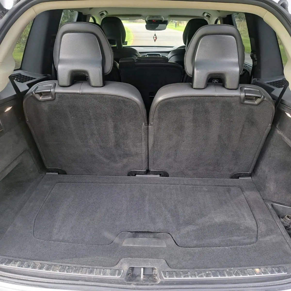 VOLVO XC90  2.0 B5 Diesel  MHEV 7 seater AWD - Image 3