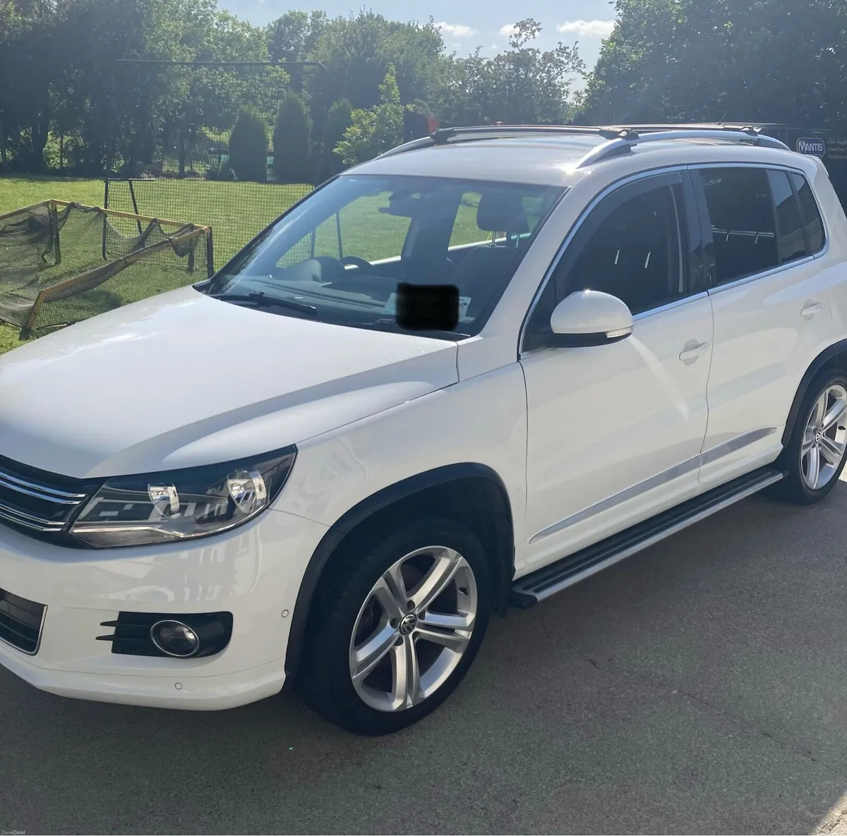 142 VW Tiguan 2.0 R Line - Image 2