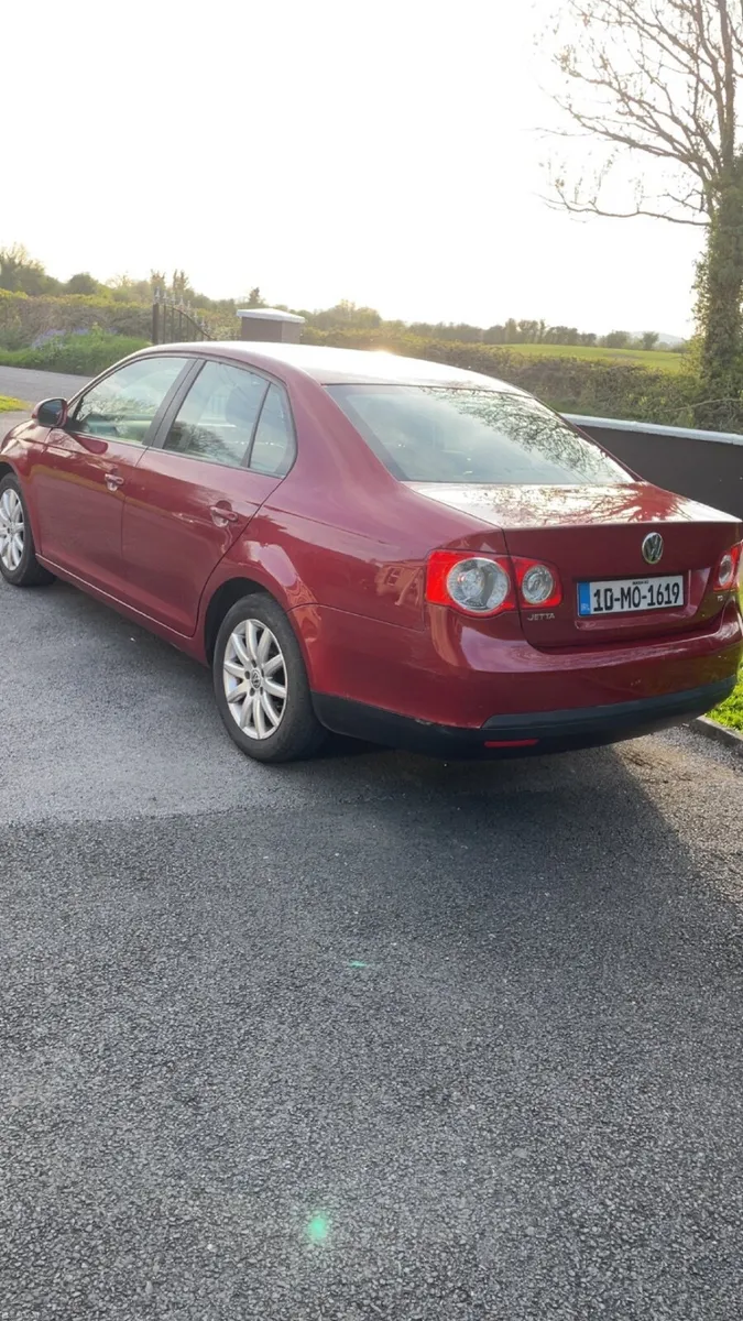 Volkswagen Jetta 2010 - Image 1
