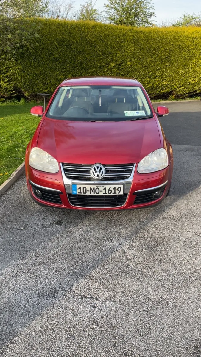 Volkswagen Jetta 2010 - Image 4