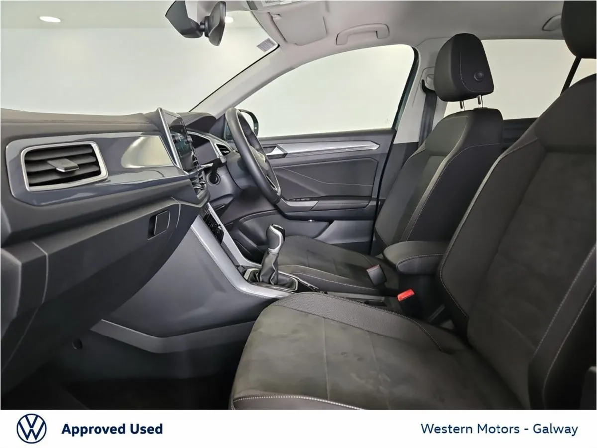 Volkswagen T-Roc 1.0 TSI 110HP Style, Immaculate E - Image 4