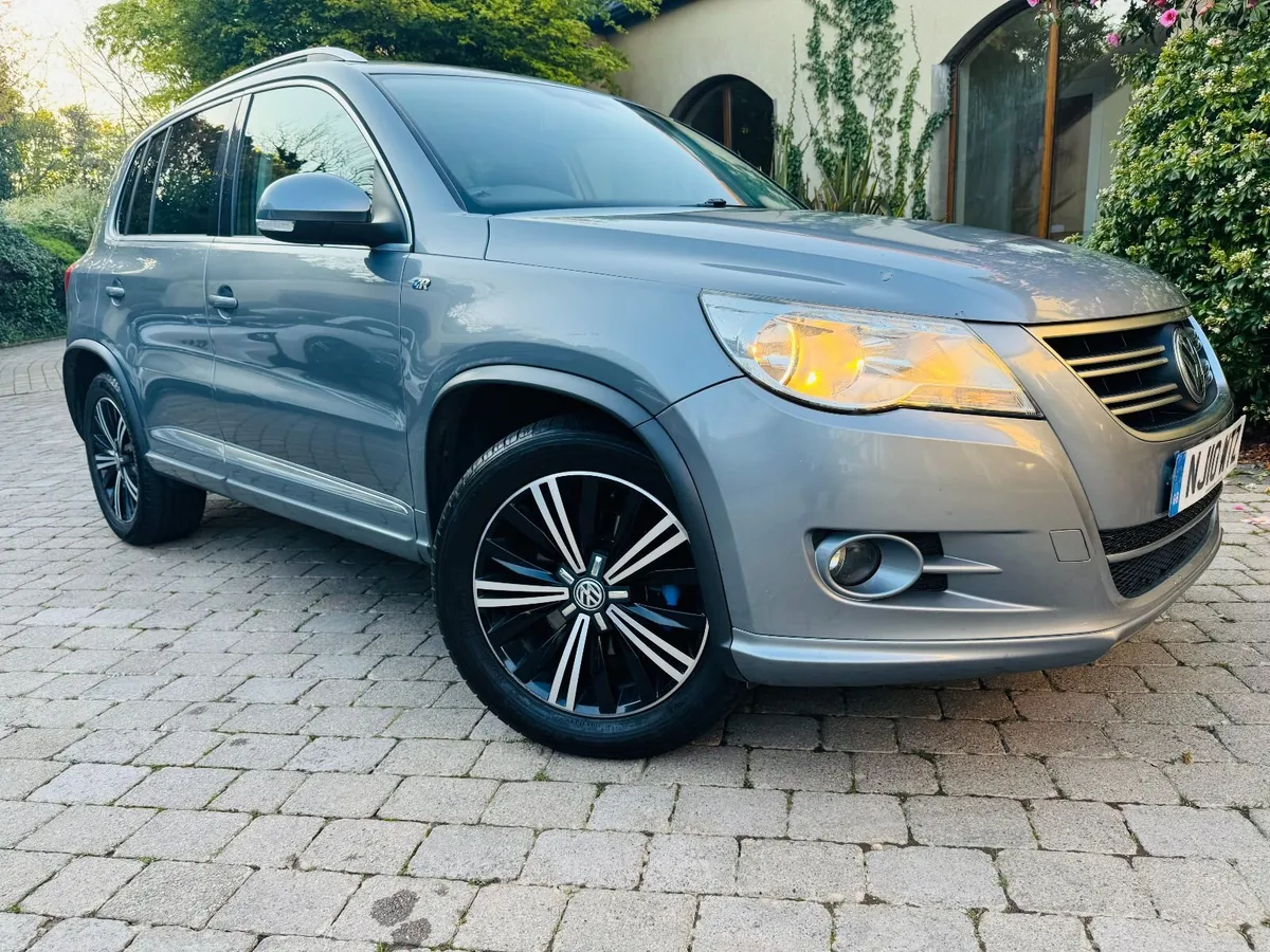 Volkswagen Tiguan 2.0 TDI R LINE SUPERB VALUE SUV - Image 2