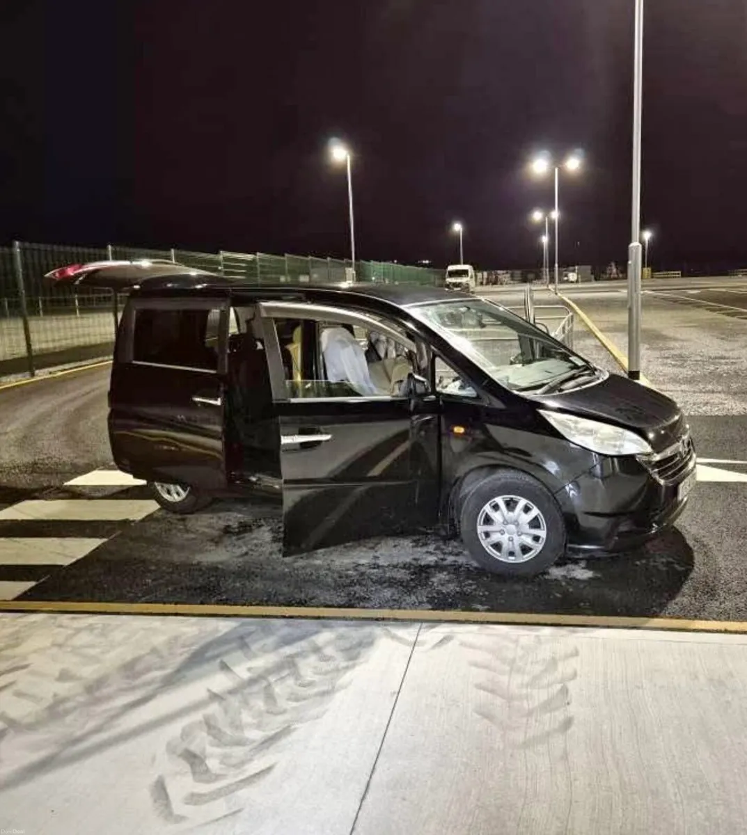 Honda stepwagon minibus - Image 1