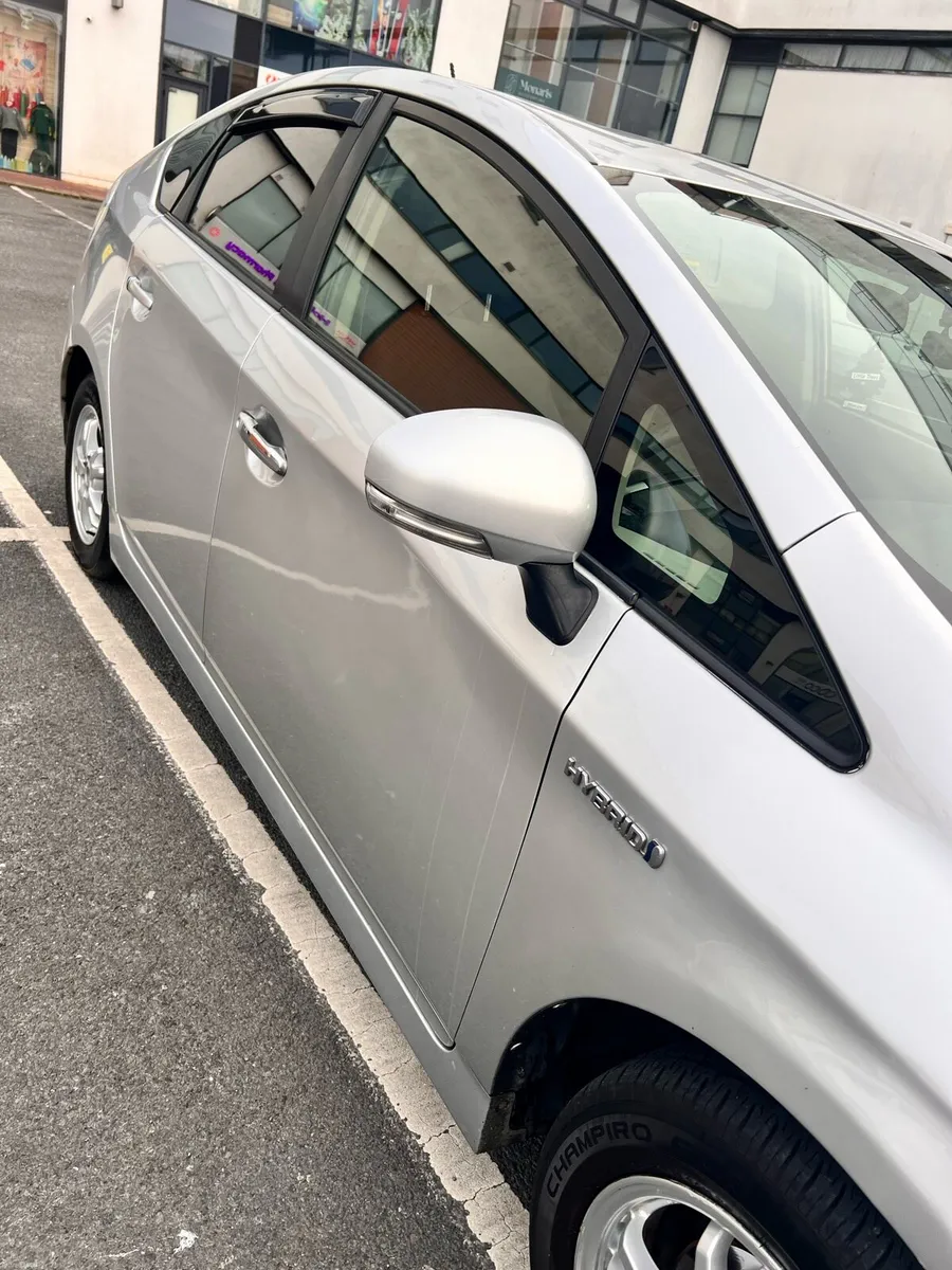 2011 Automatic Toyota Prius Hybrid - Image 2