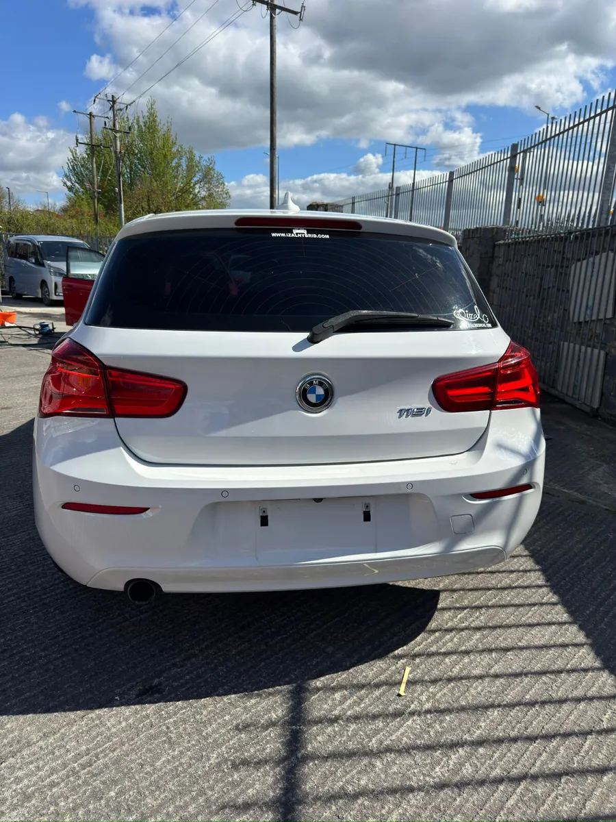 2016 BMW 1 Series 1.5L - Image 4