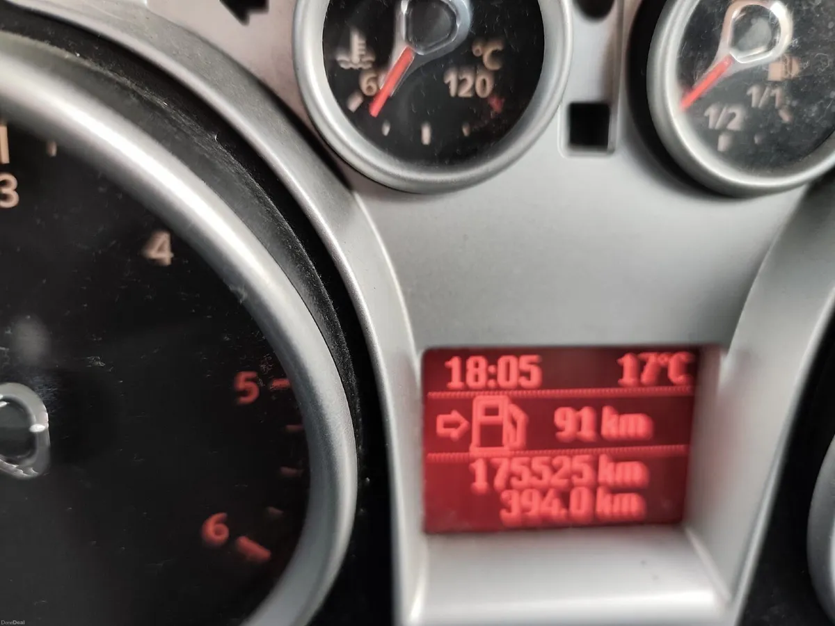 Ford Focus 2009 - Image 2