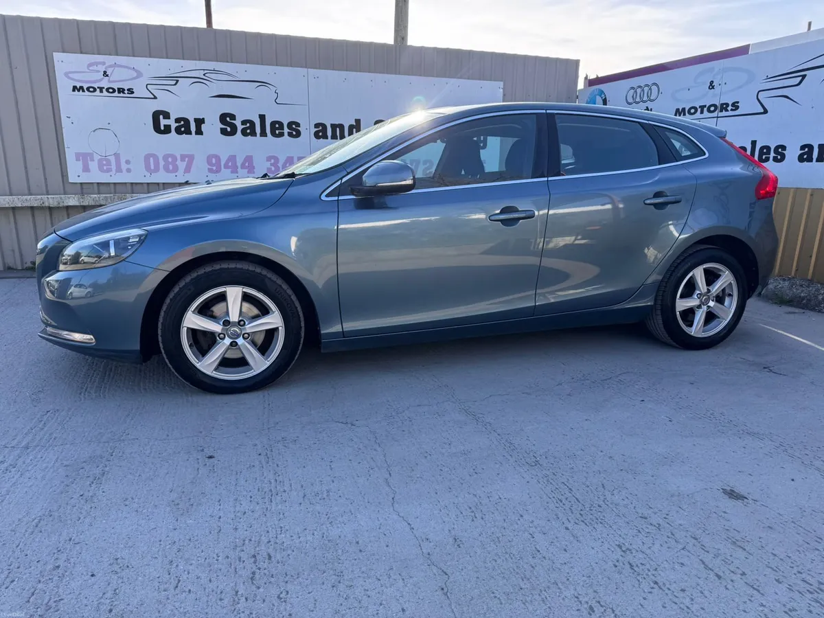 141 Volvo V40 1.6D Warranty - Image 3