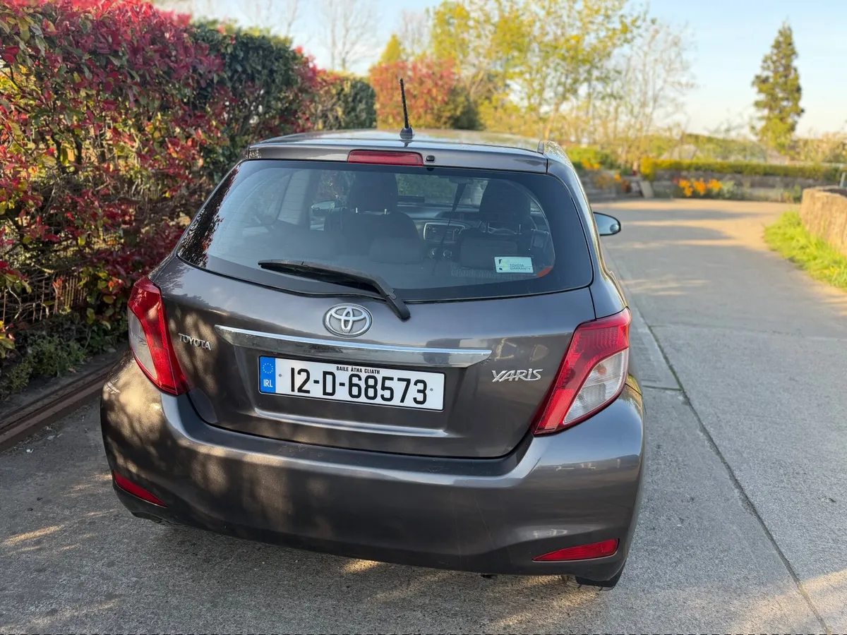 Toyota Yaris 2012 ///Manual 1.3 petrol - Image 4