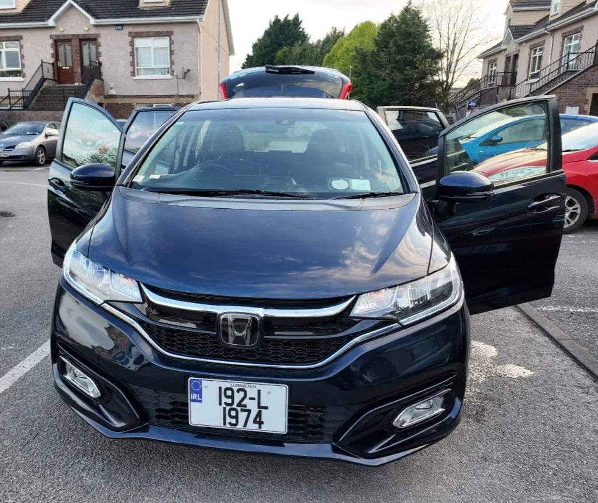 Honda Fit 2019-2 Hybrid Automatic - Image 4