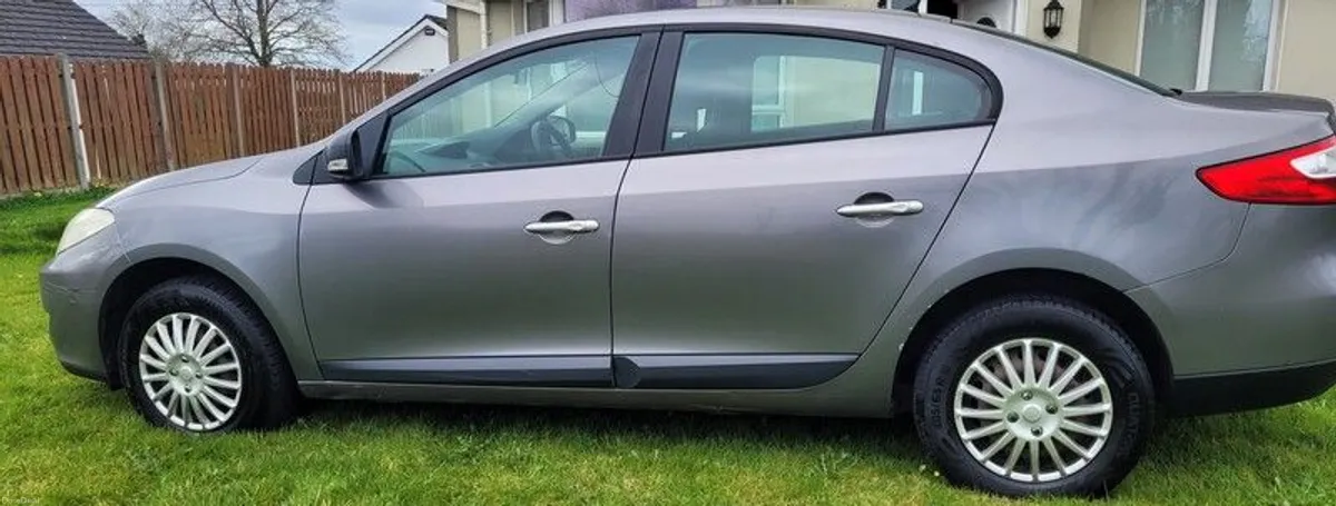 2011 Renault Fluence (NCT good to July 2027) - Image 3