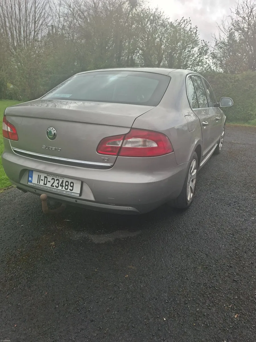 Skoda Superb 2011 - Image 4