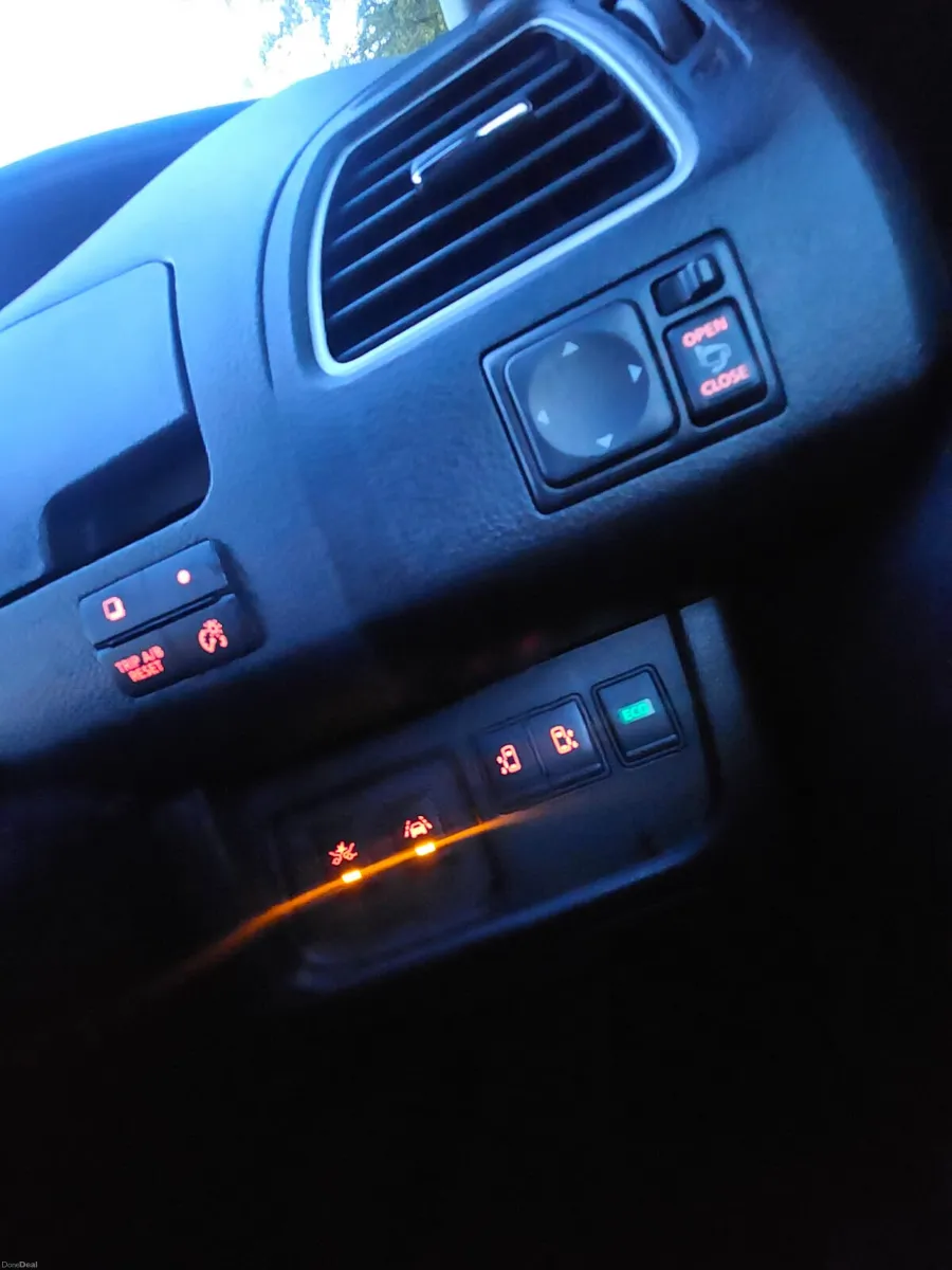 Nissan Serena 2016 8 seater automatic €8990 - Image 2