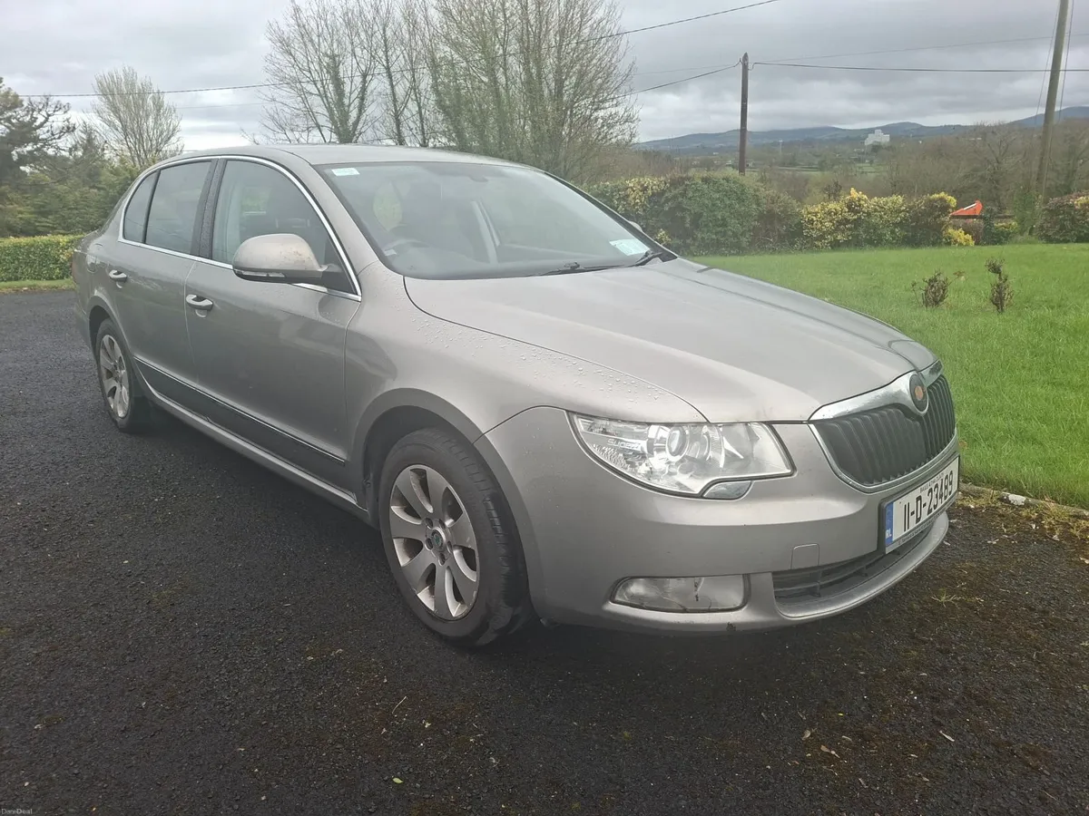 Skoda Superb 2011 - Image 1