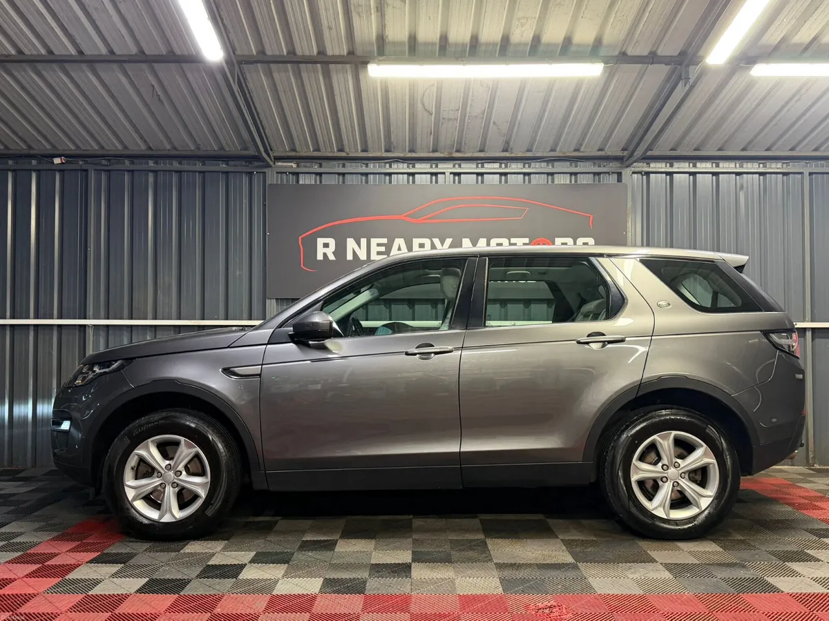 2016 Land Rover Discovery Sport 2.0 TD4 AUTO SE - Image 4