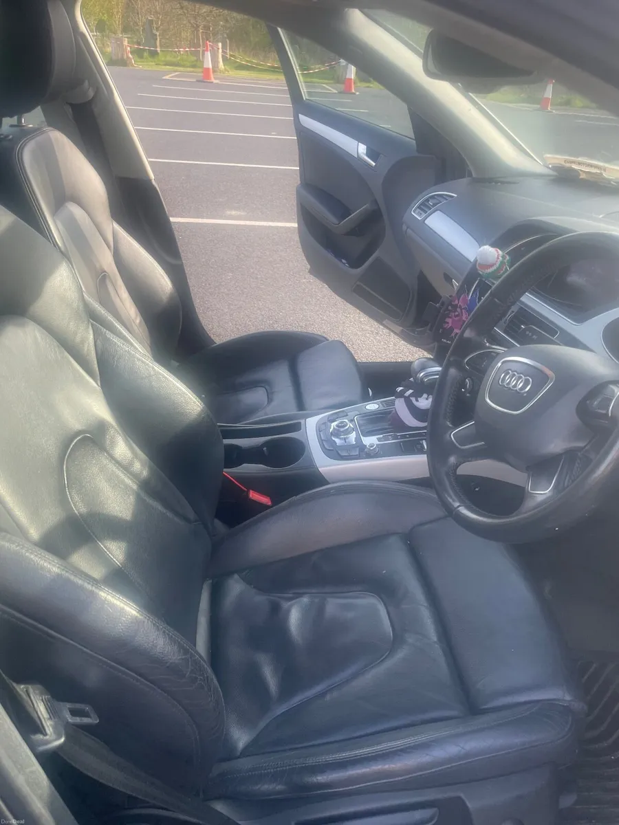 Audi A4 2015 - Image 2