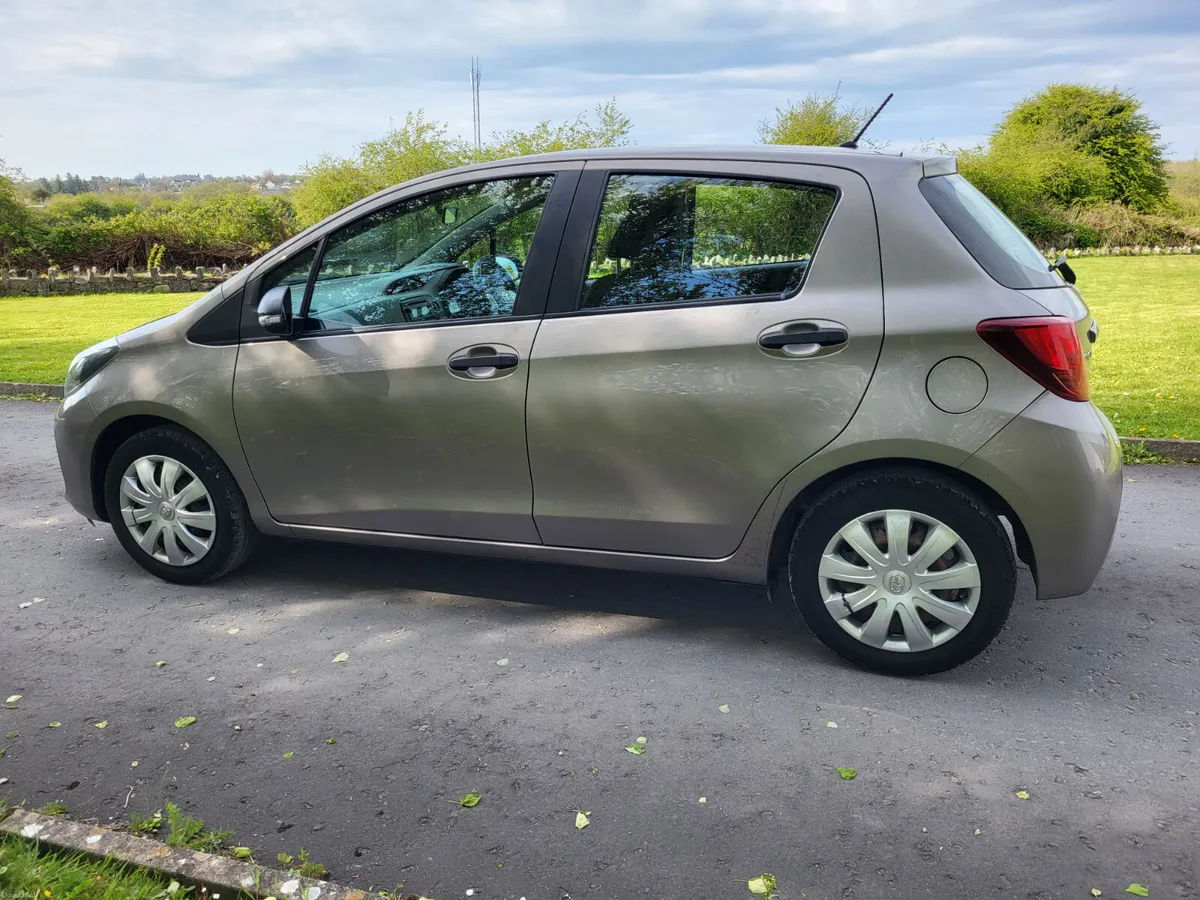 Toyota Yaris  1L  NEW NCT.   LOW KMS. - Image 4