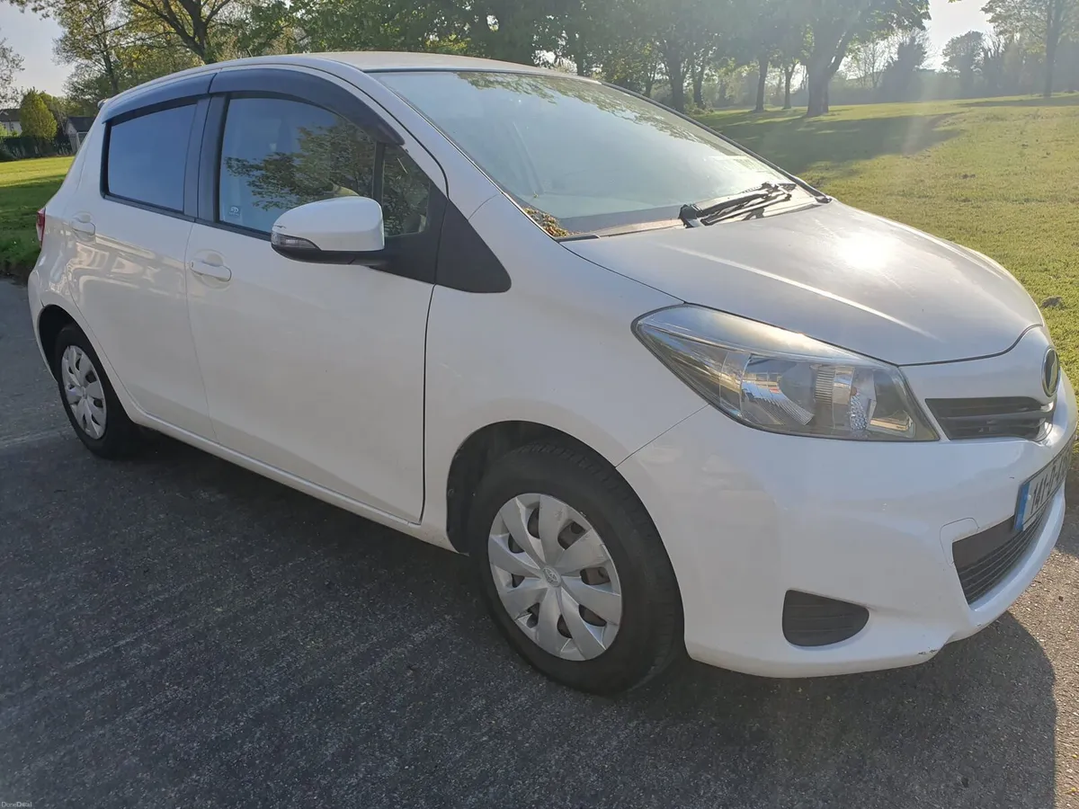 2014 Toyota Yaris/Vitz AUTO NCT 04/27 - Image 1