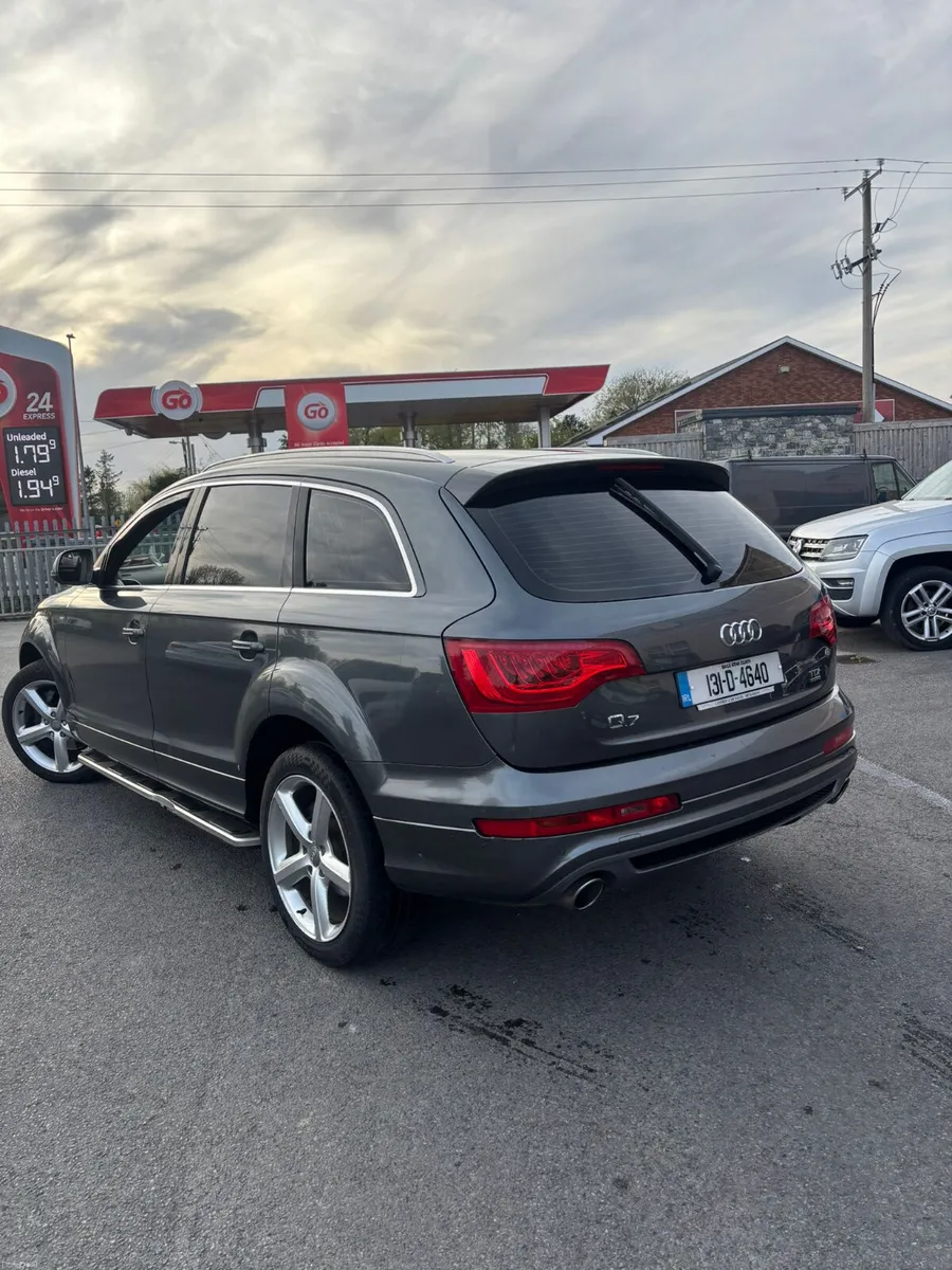 Audi Q7 2013 - Image 2