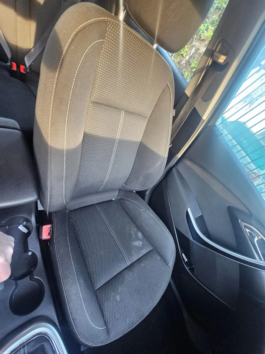 Opel Astra 2013 diesel nct&tax €2333 - Image 3