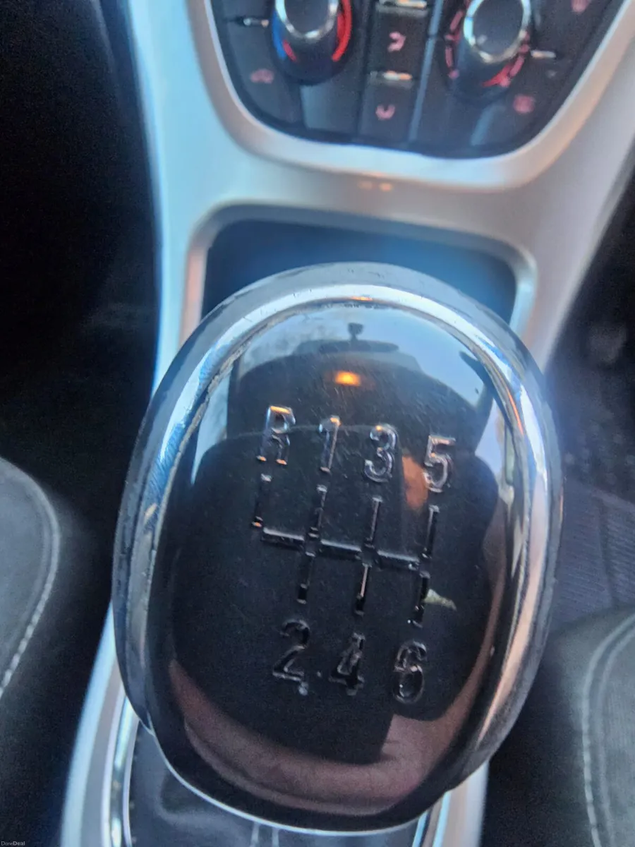 Opel Astra 2013 diesel nct&tax €2333 - Image 4