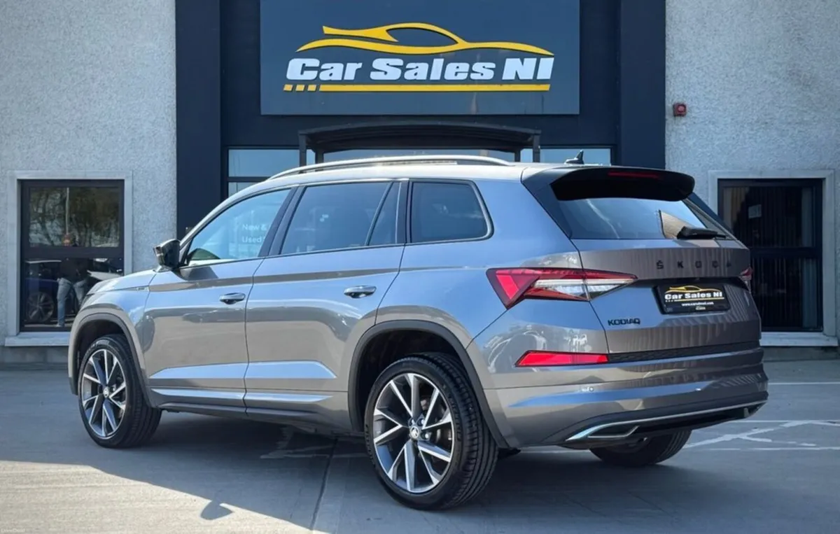 2.0 TDI SportLine SUV 5dr Diesel DSG 4WD Euro 6 (s - Image 5