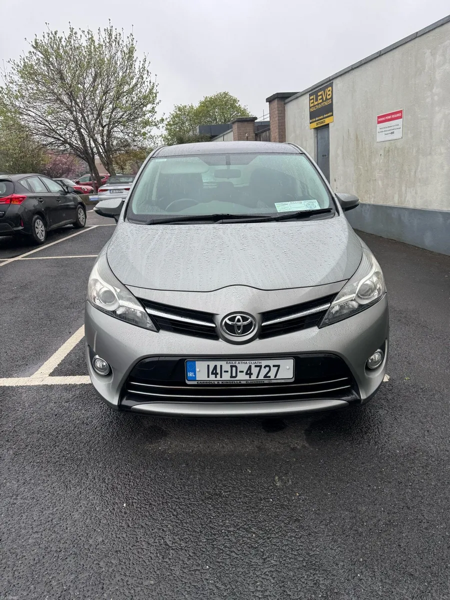 Toyota verso 2014 2.0D4D - Image 2