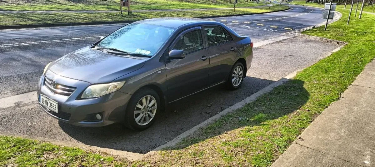 Toyota Corolla saloon diesel 2008 Fresh NCT 04/27 - Image 3