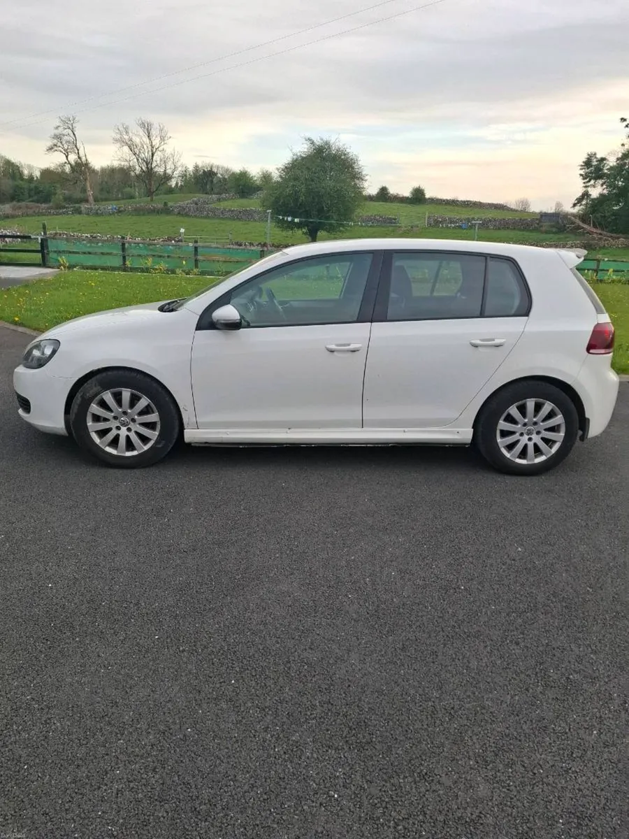 Volkswagen golf - Image 1