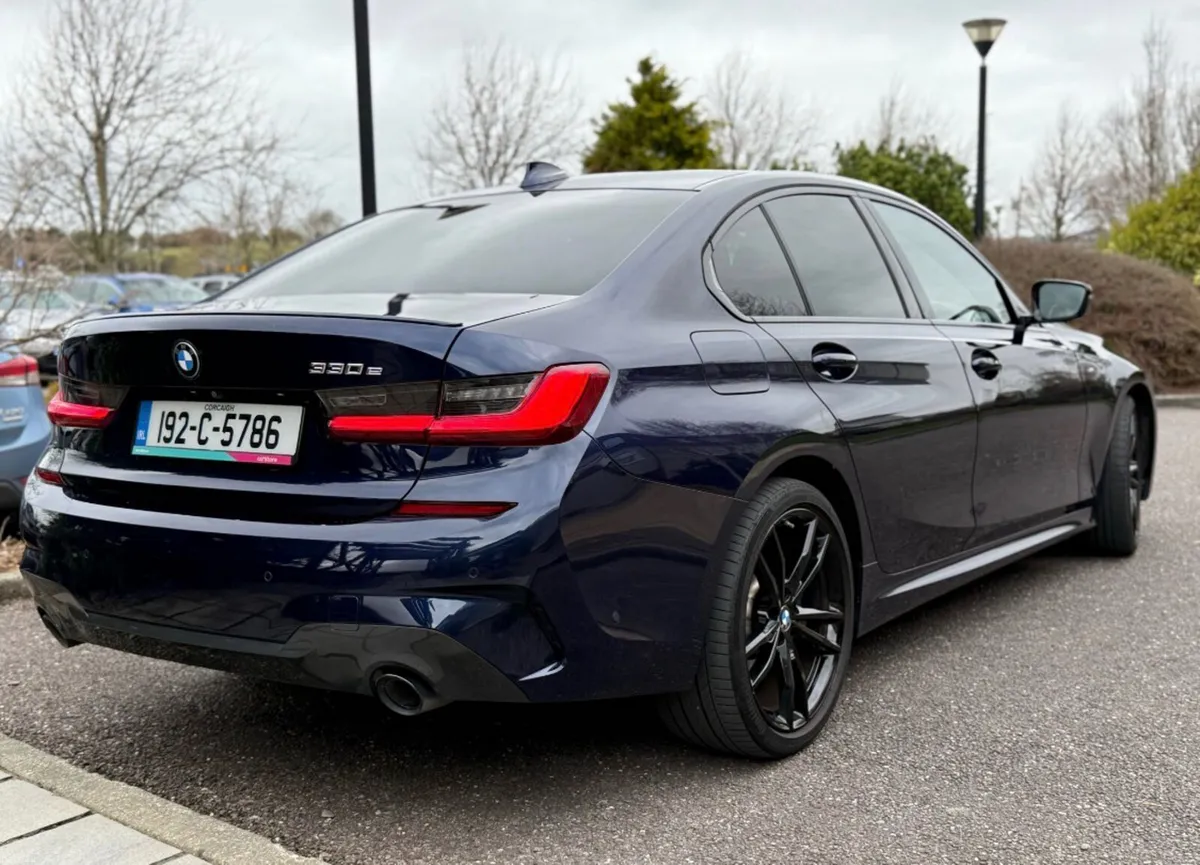BMW 3-Series (192) - Image 2