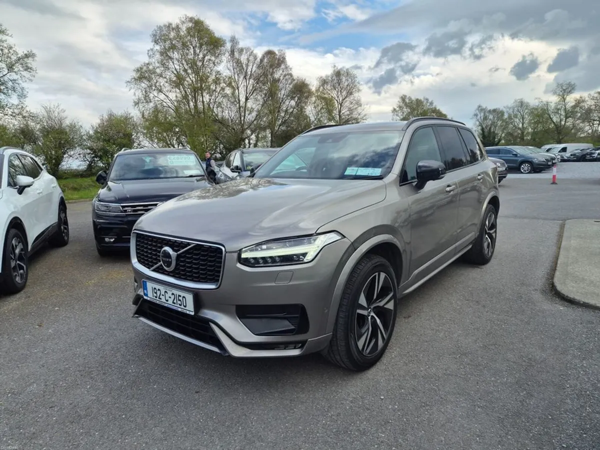 Volvo XC90 B5A R Design AT 5DR Auto - Image 3