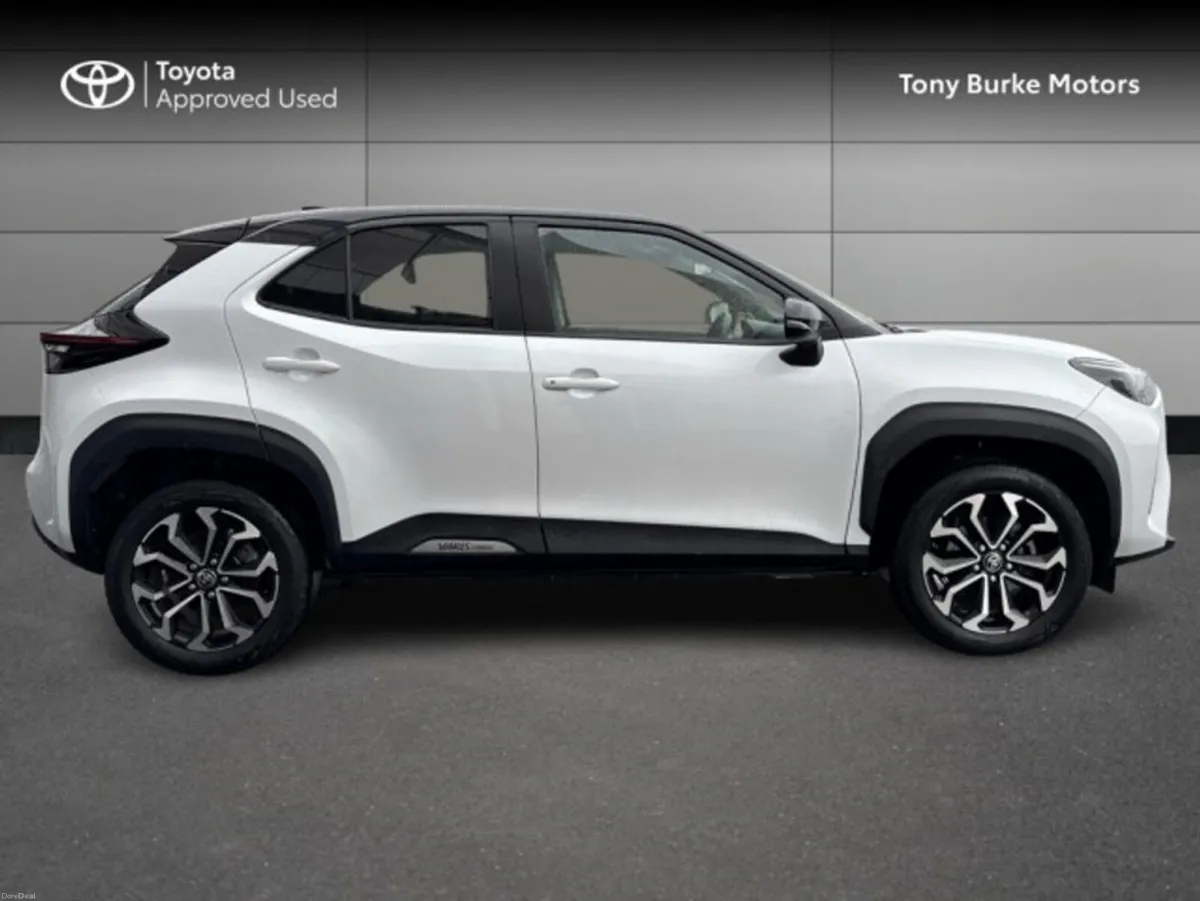 Toyota Yaris Cross - LunaSport - 1.5 Hybrid - Auto - Image 3