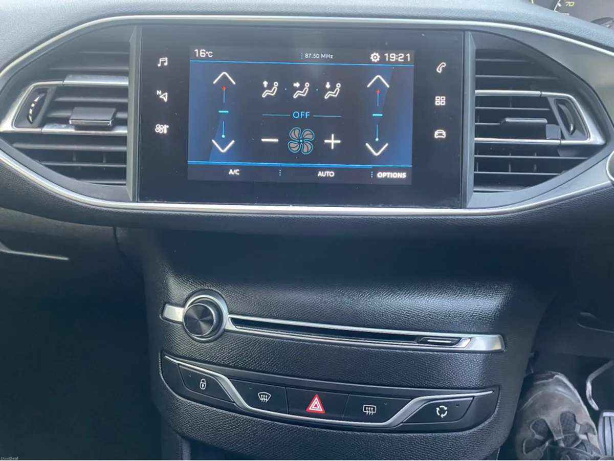 Peugeot 308 B ACTIVE 1.5 BLUE HDI 100 5 5DR - Image 6