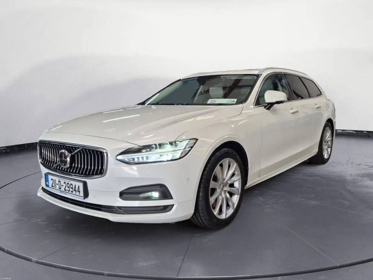 Volvo V90 B4 MOMENTUM AT 5DR AUTO - Image 1