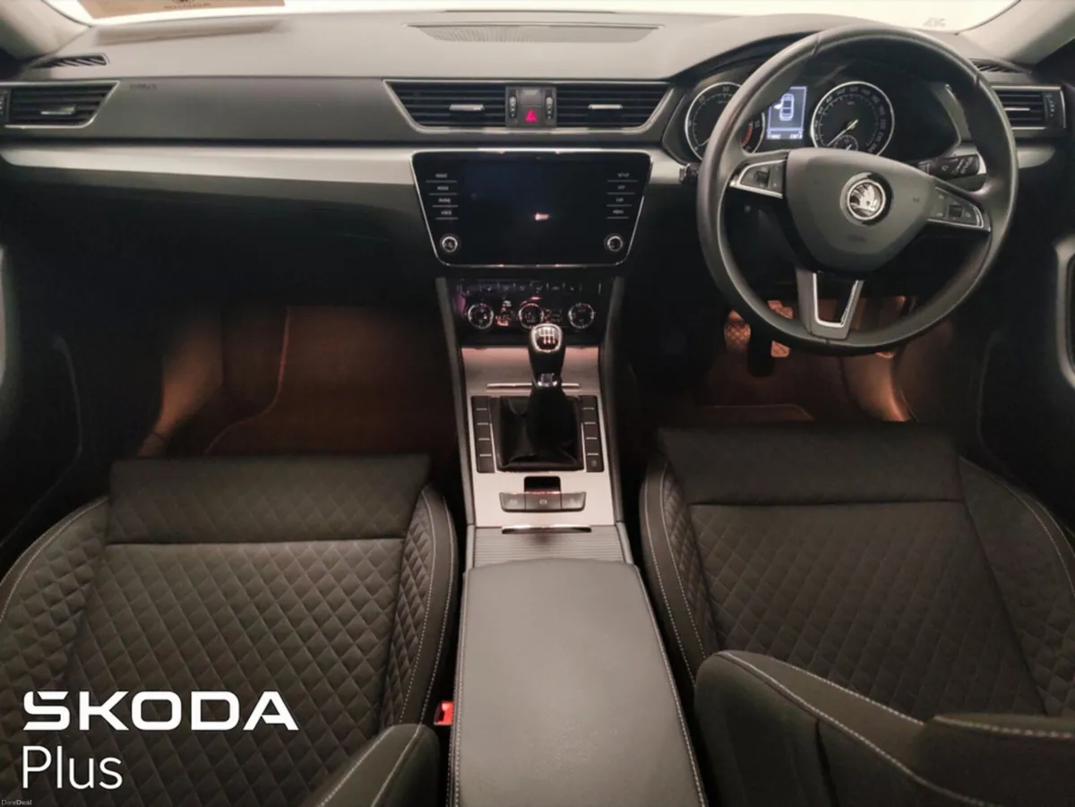 Skoda Superb AMBITION 2.0 TDI 150HP 4DR - Image 4