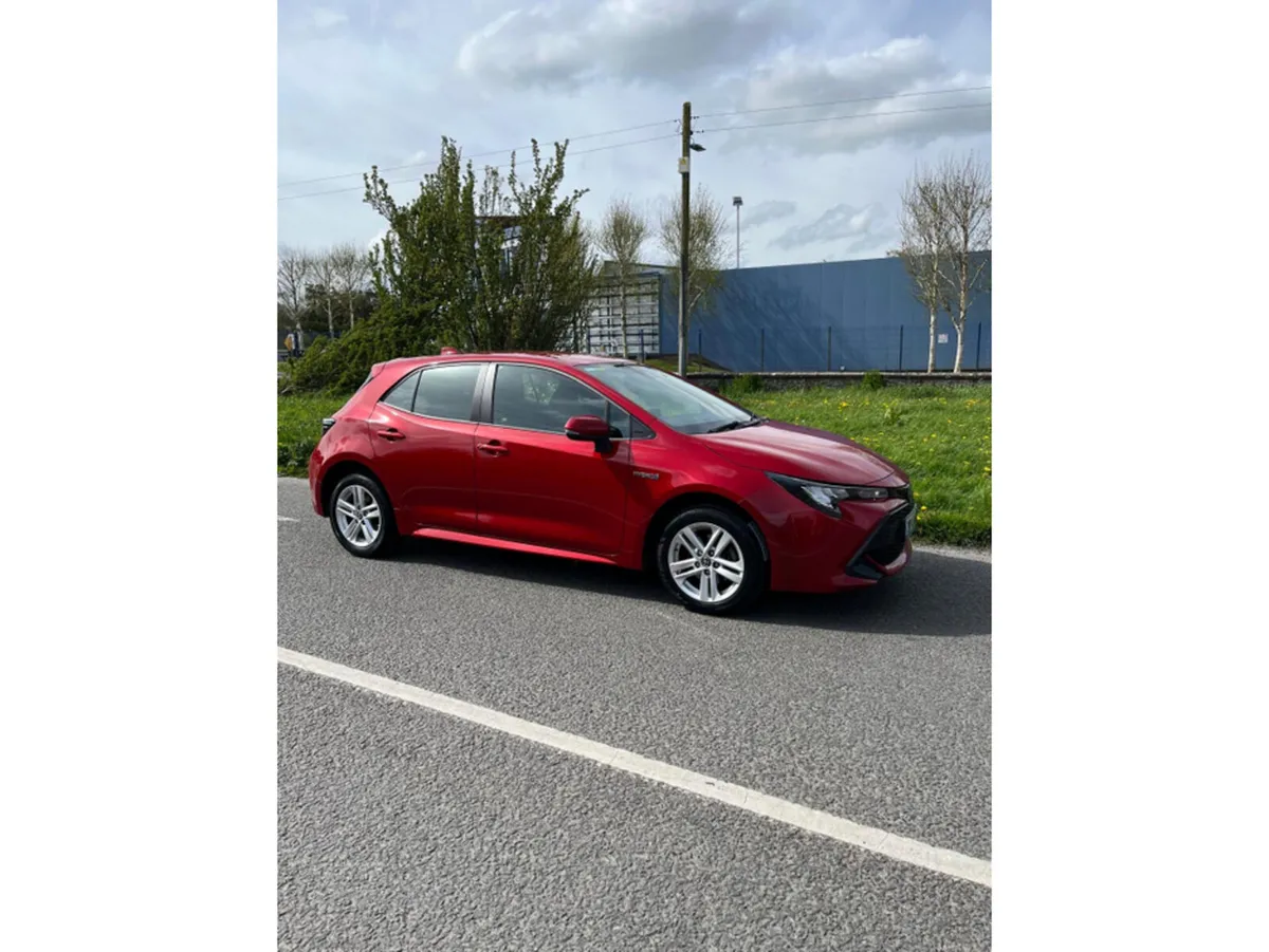 Toyota Corolla HYBRID LUNA H/B AUTO 4DR - Image 3