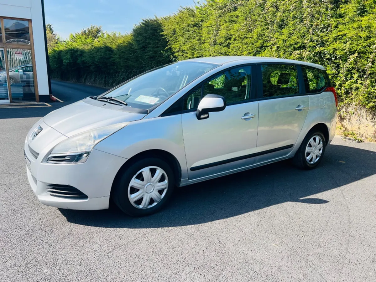 Peugeot 5008 1.6 | DIESEL | MANUAL - Image 6