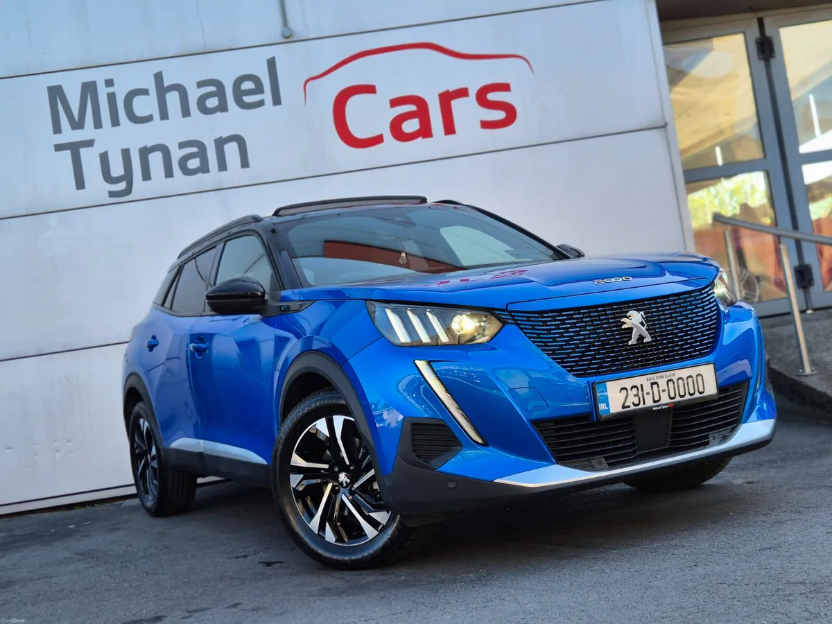 2023 Peugeot 2008e GT Line, Sunroof, 17" Alloys - Image 3