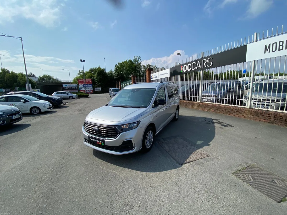 Ford Freedom Pre Reg Wheelchair Accessible Taxi - Image 3