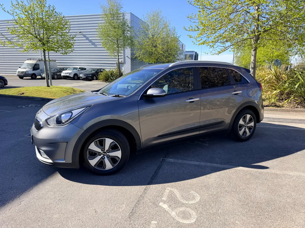 171 Kia Niro 1.6 Petrol / Hybrid ~  Platinum Spec. - Image 2