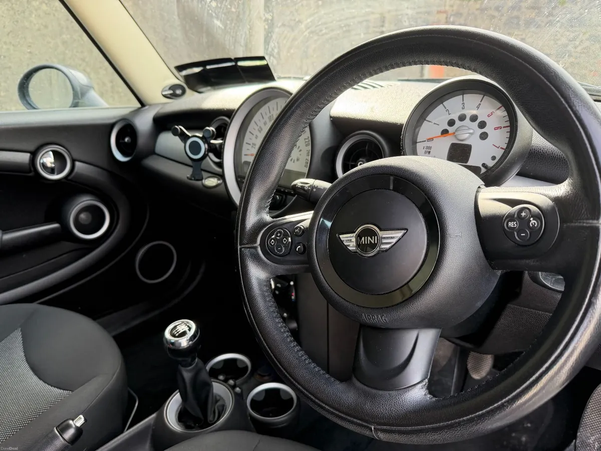 Mini Cooper 2013 - Image 3