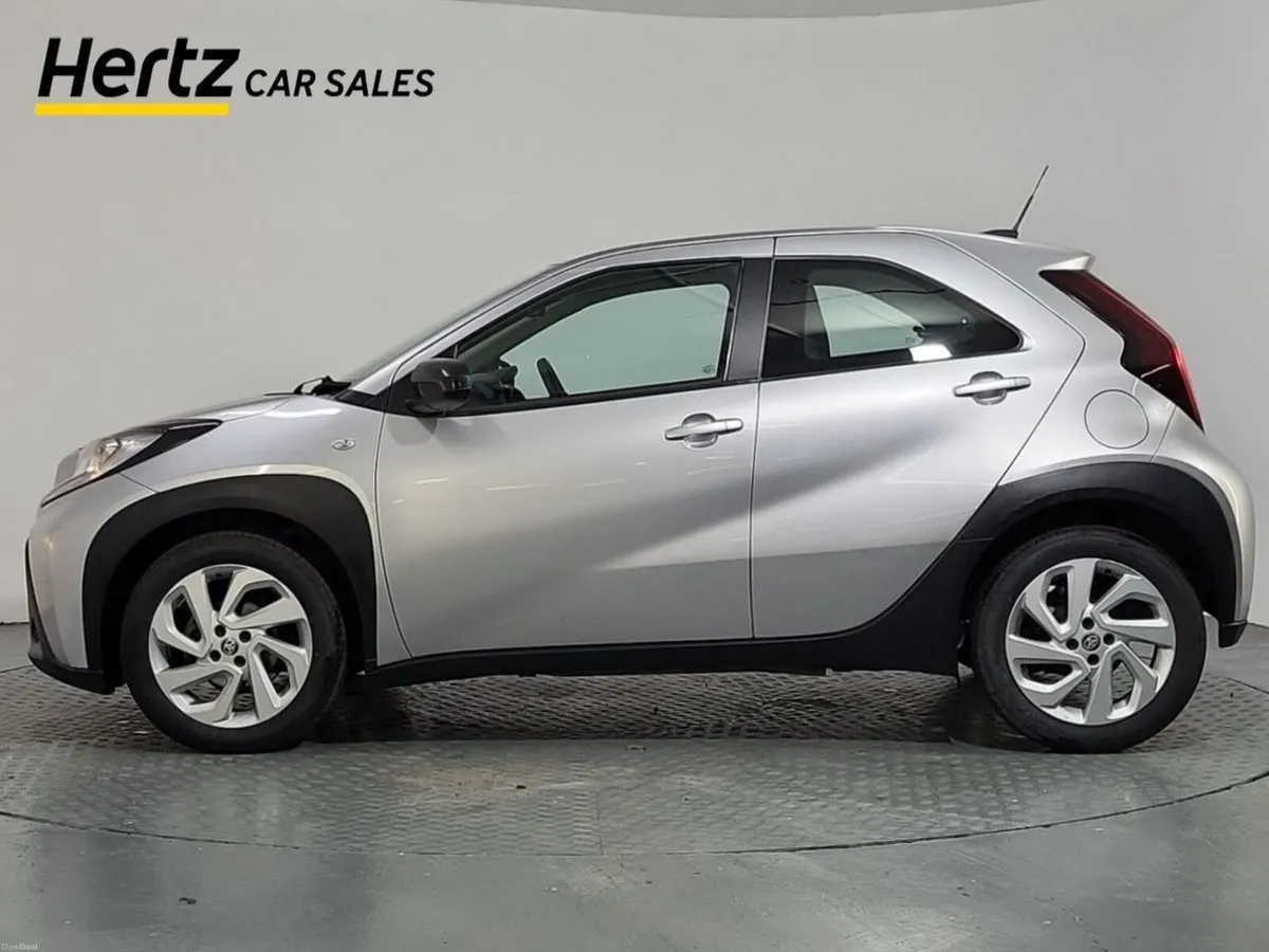 Toyota Aygo X PULSE 1.0 Petrol Manual - Image 4