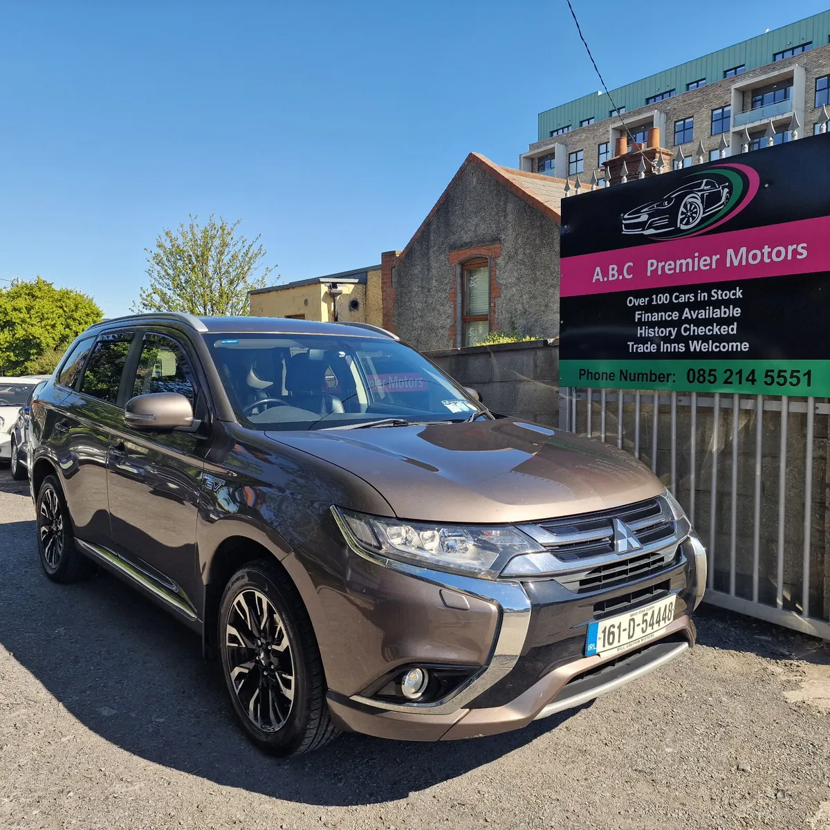 Mitsubishi Outlander 2016 PHEV 2.0L MIVEC 4WD - Image 1
