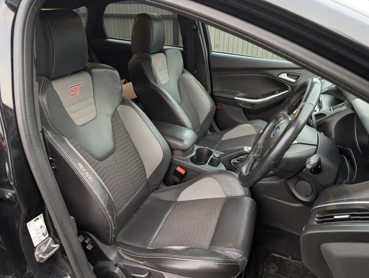 Ford Focus 2014 2.0 Turbo Petrol ST2 ST250 - Image 2