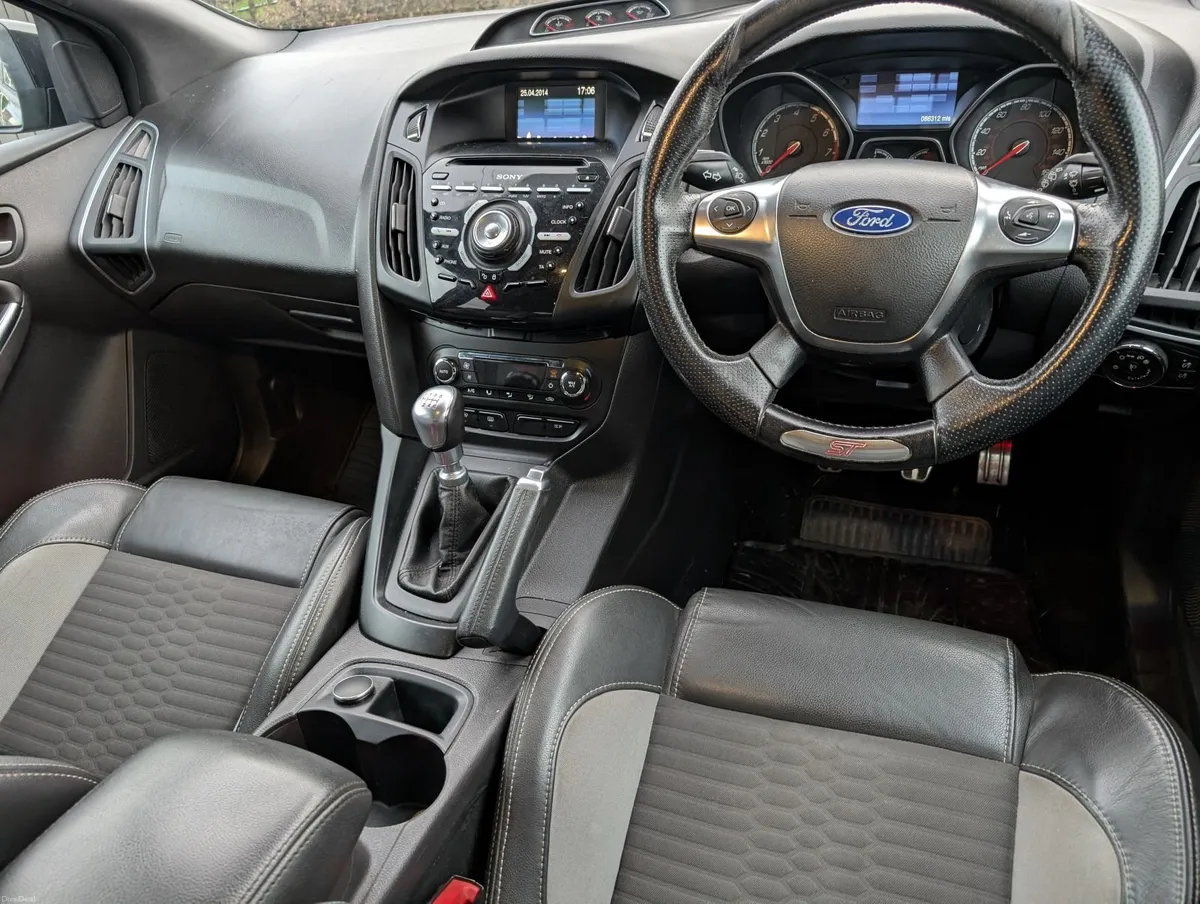 Ford Focus 2014 2.0 Turbo Petrol ST2 ST250 - Image 3