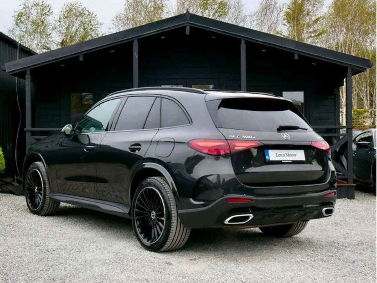 Mercedes-Benz GLC GLC300 E 4MATIC URBAN EDITION, N - Image 4