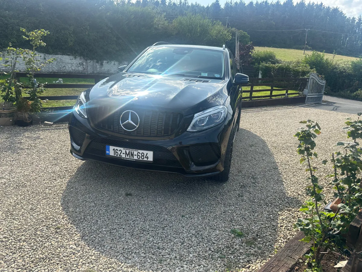 Mercedes-Benz GLE AMG SUV 2016 - Image 3