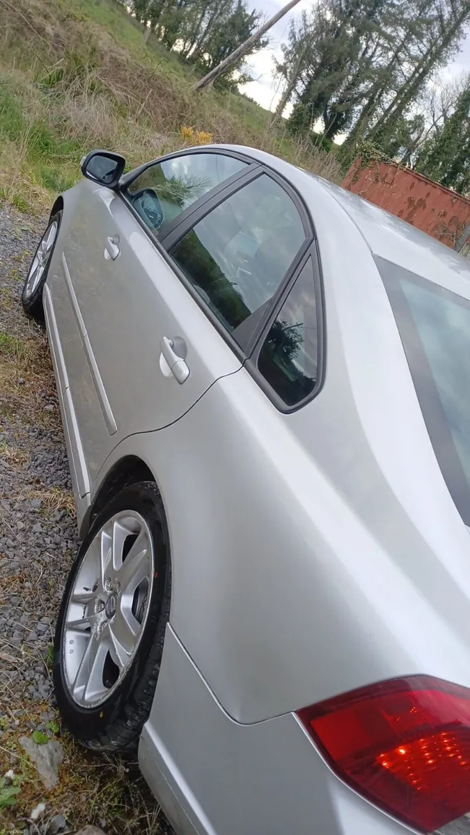 Volvo 2010 Volvo s40 1.6 diesel manual nct 04/2027 - Image 4