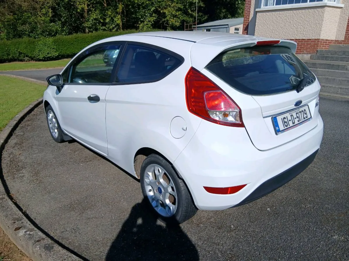 Ford Fiesta - Image 3